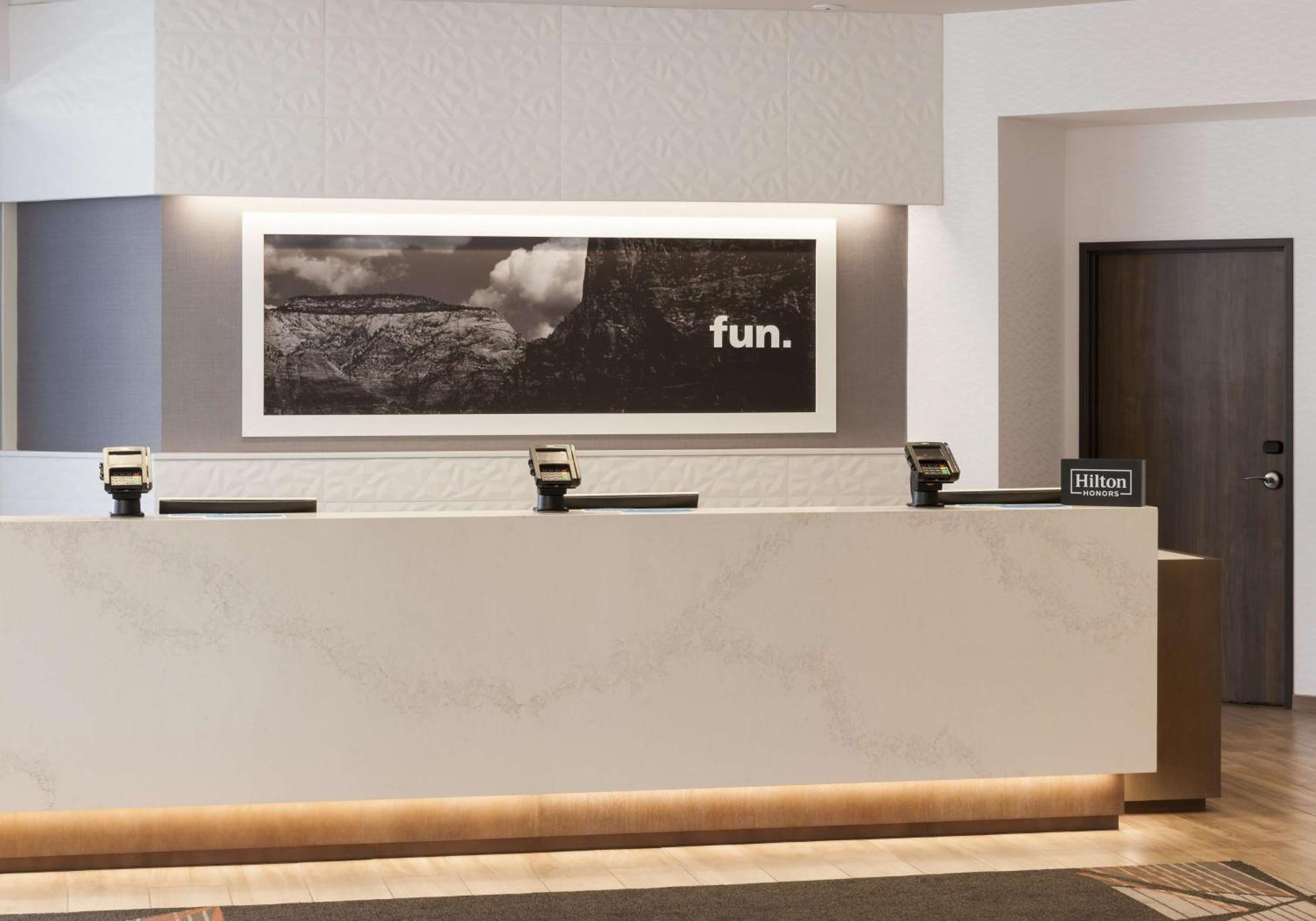 Hampton Inn & Suites Phoenix Downtown Экстерьер фото