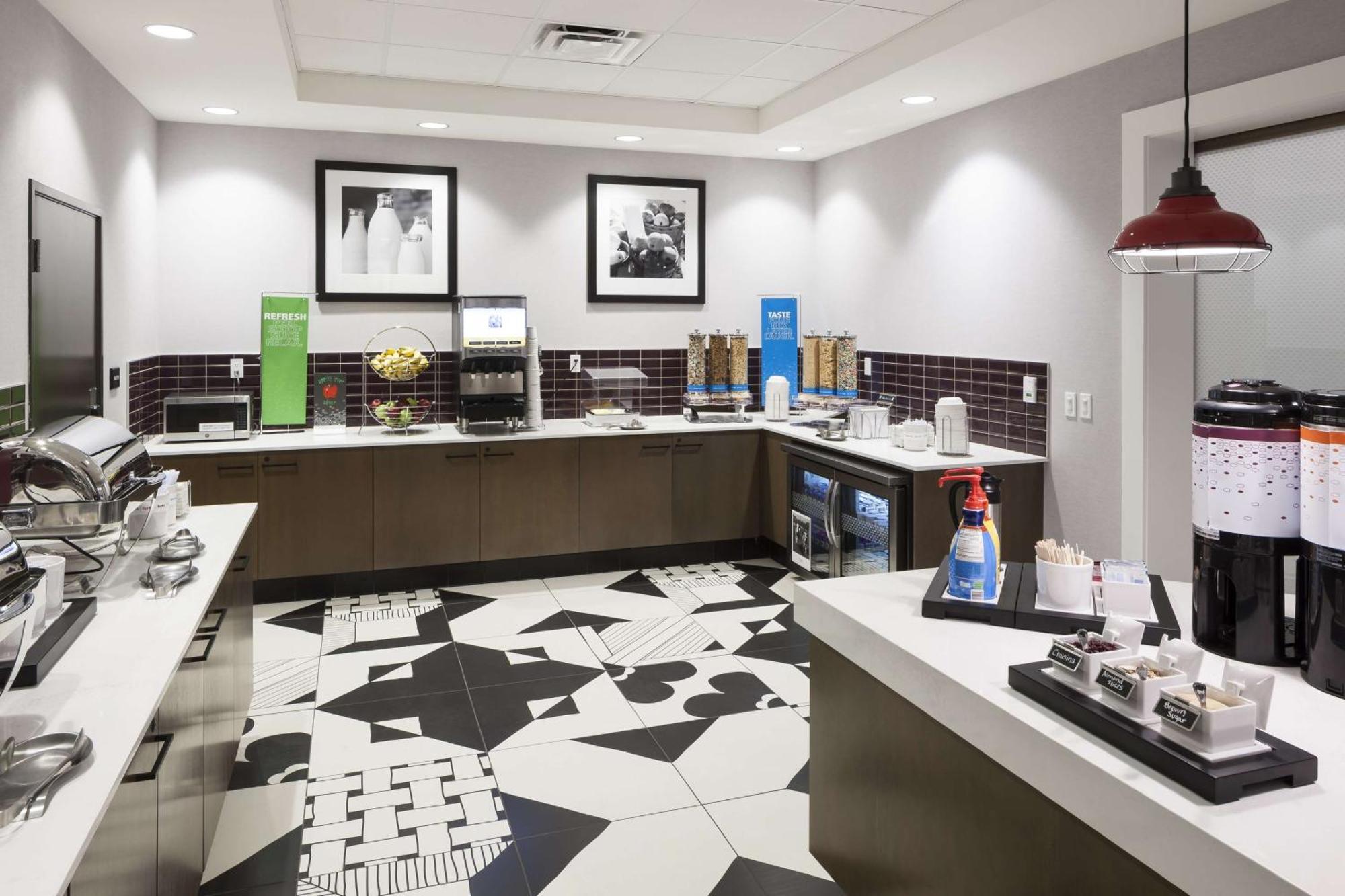 Hampton Inn & Suites Phoenix Downtown Экстерьер фото