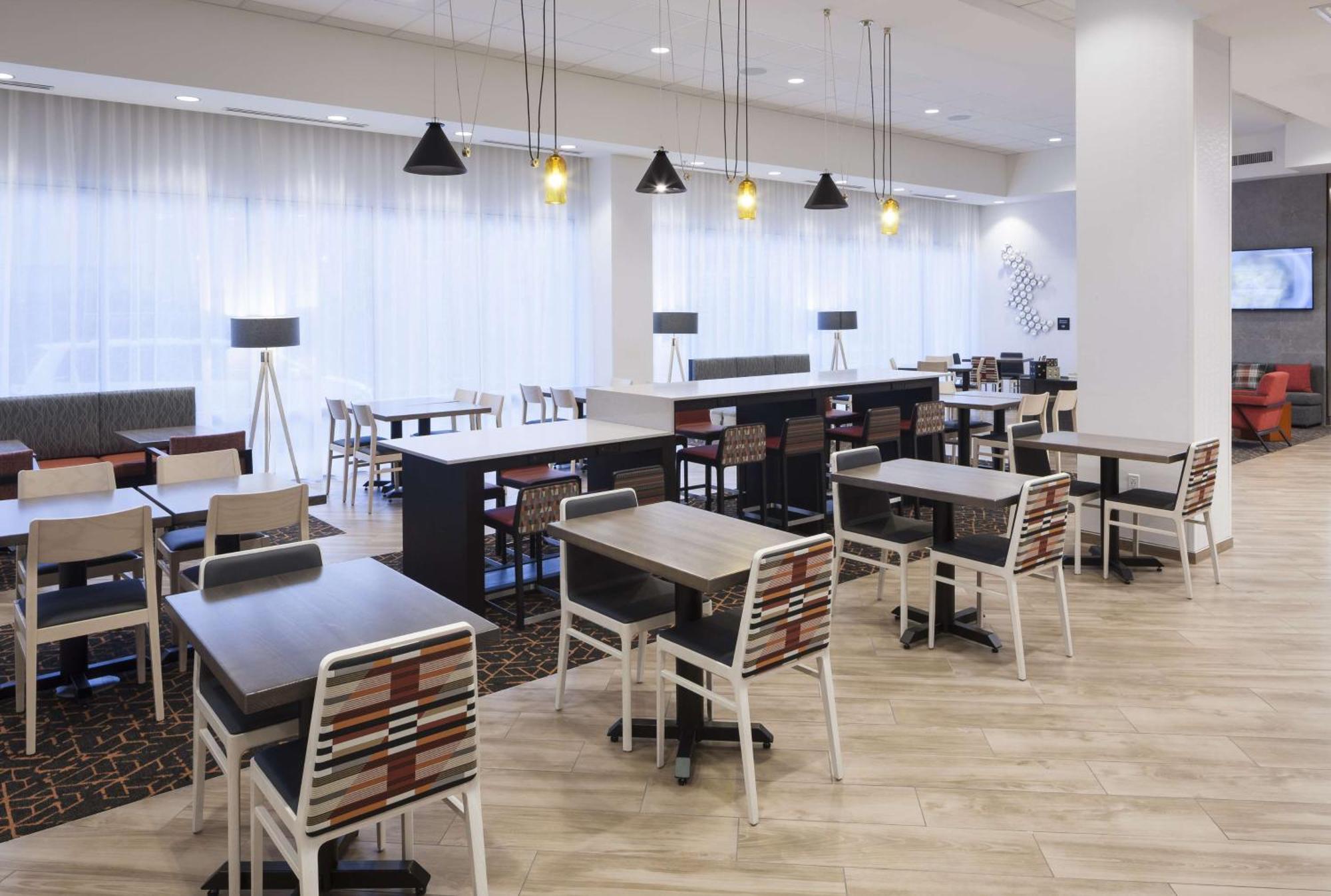 Hampton Inn & Suites Phoenix Downtown Экстерьер фото